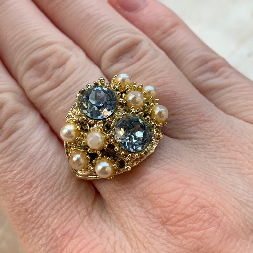 Vintage estate costume ring 🧜🏻‍♀️